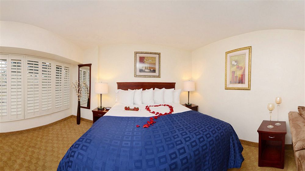Ramada By Wyndham Oakland Downtown City Center Kültér fotó